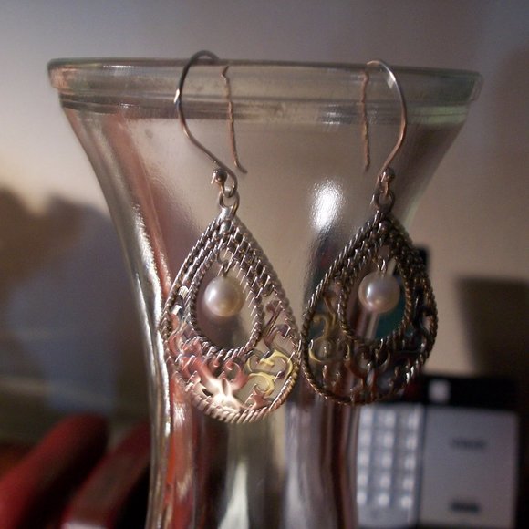 Pearl Earrings - Picture 5 of 6